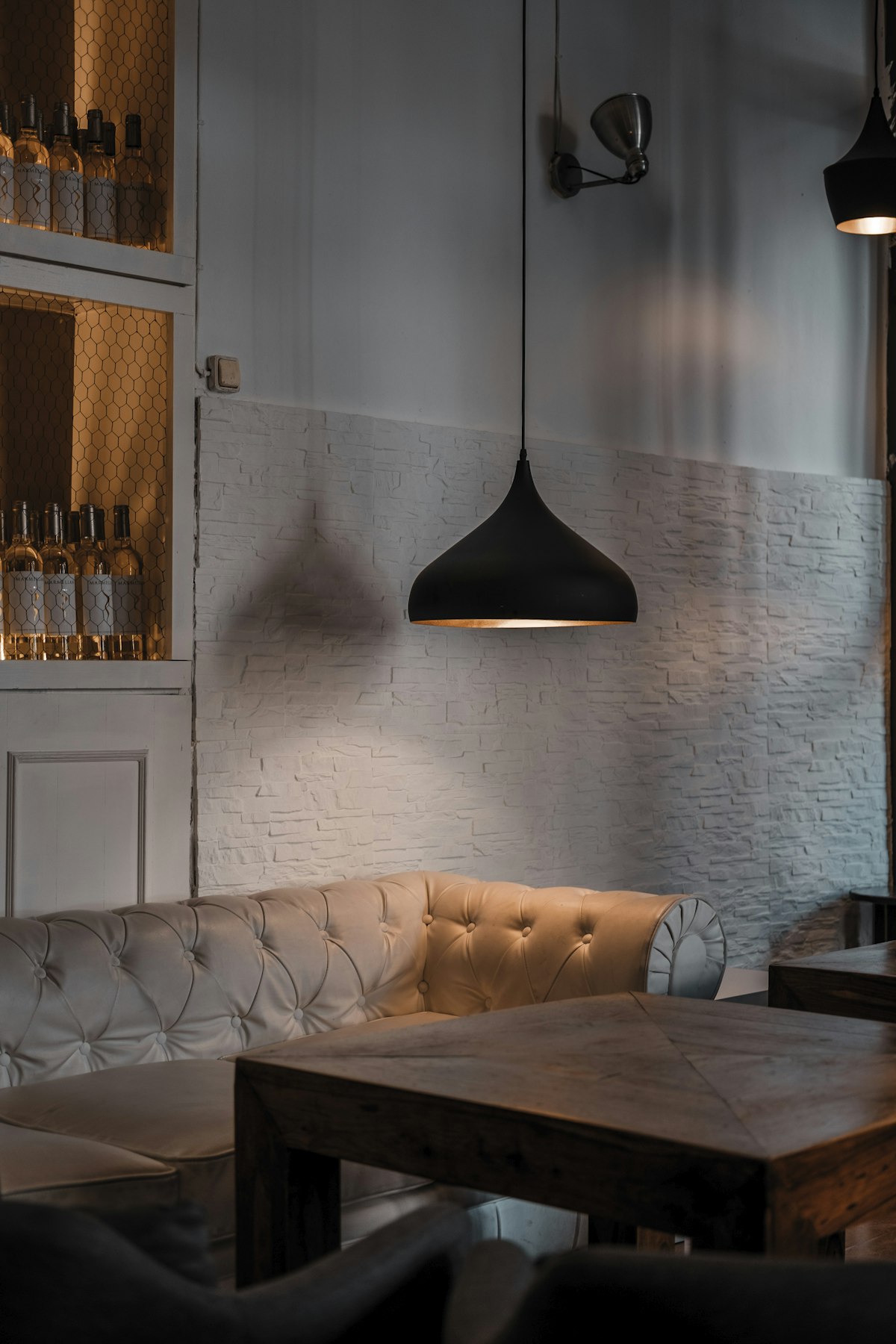 Židinio montavimas: Saugūs atstumai iki baldų ir degiųjų paviršių